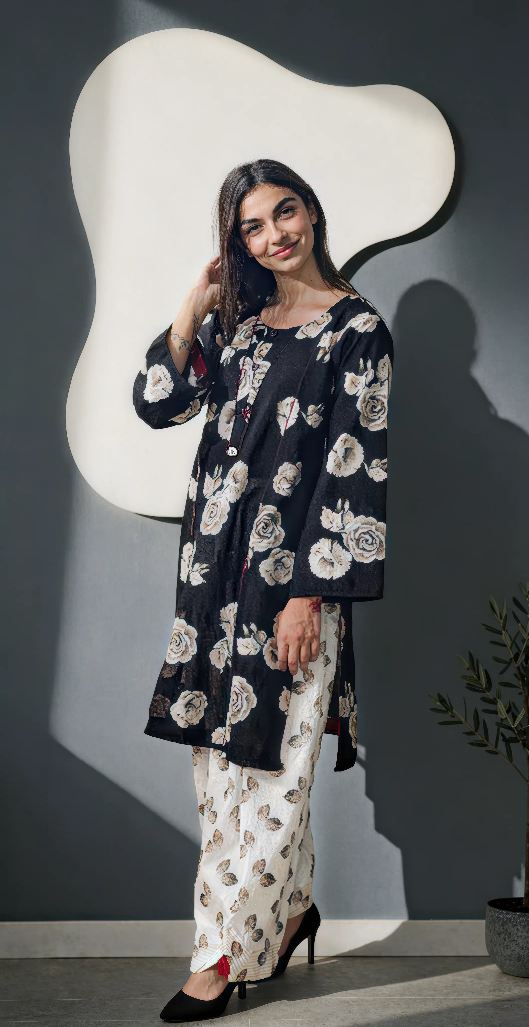 Sufaid Digital Lawn - Stitched 3pc