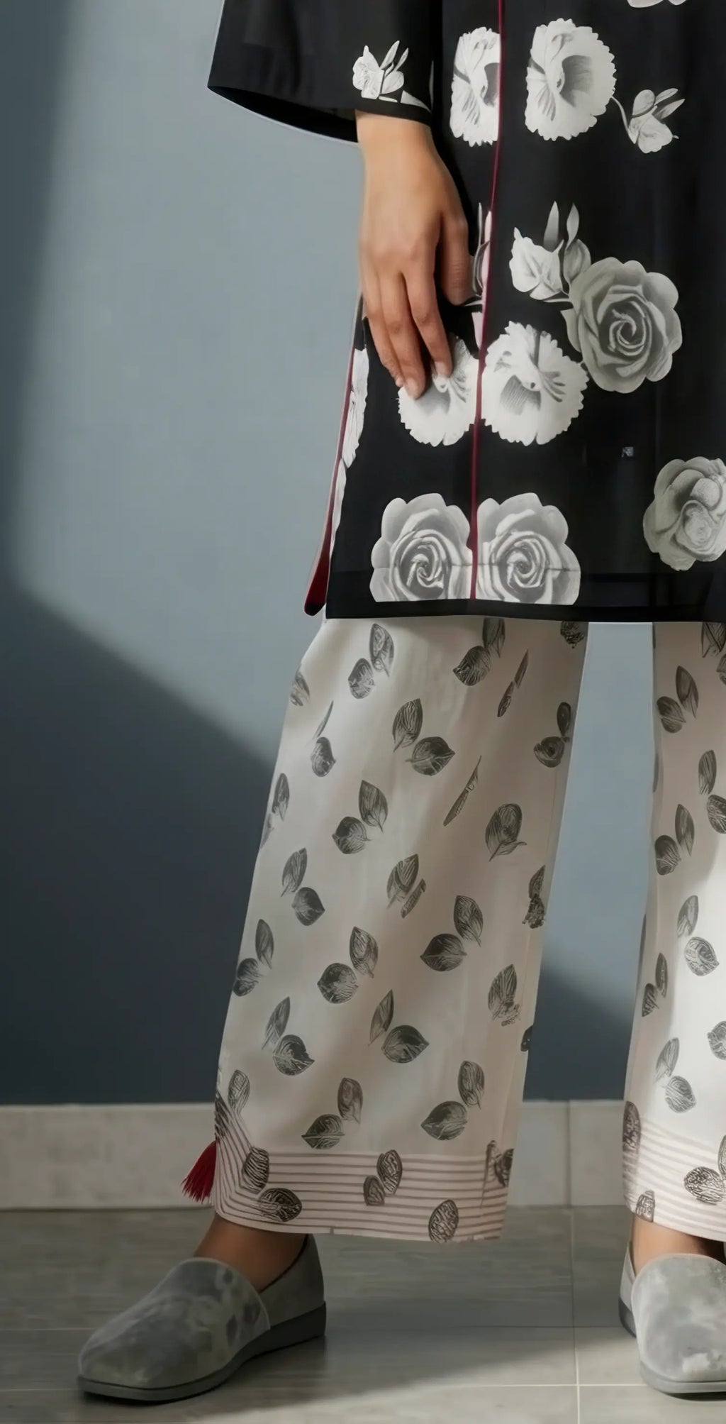 Sufaid Digital Lawn - Stitched 3pc