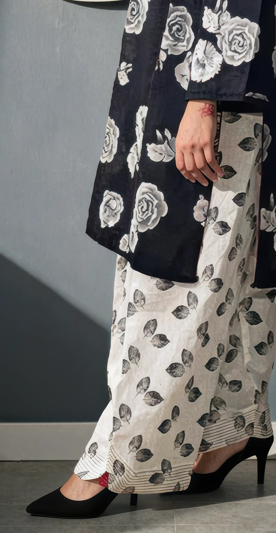 Sufaid Digital Lawn - Stitched 3pc