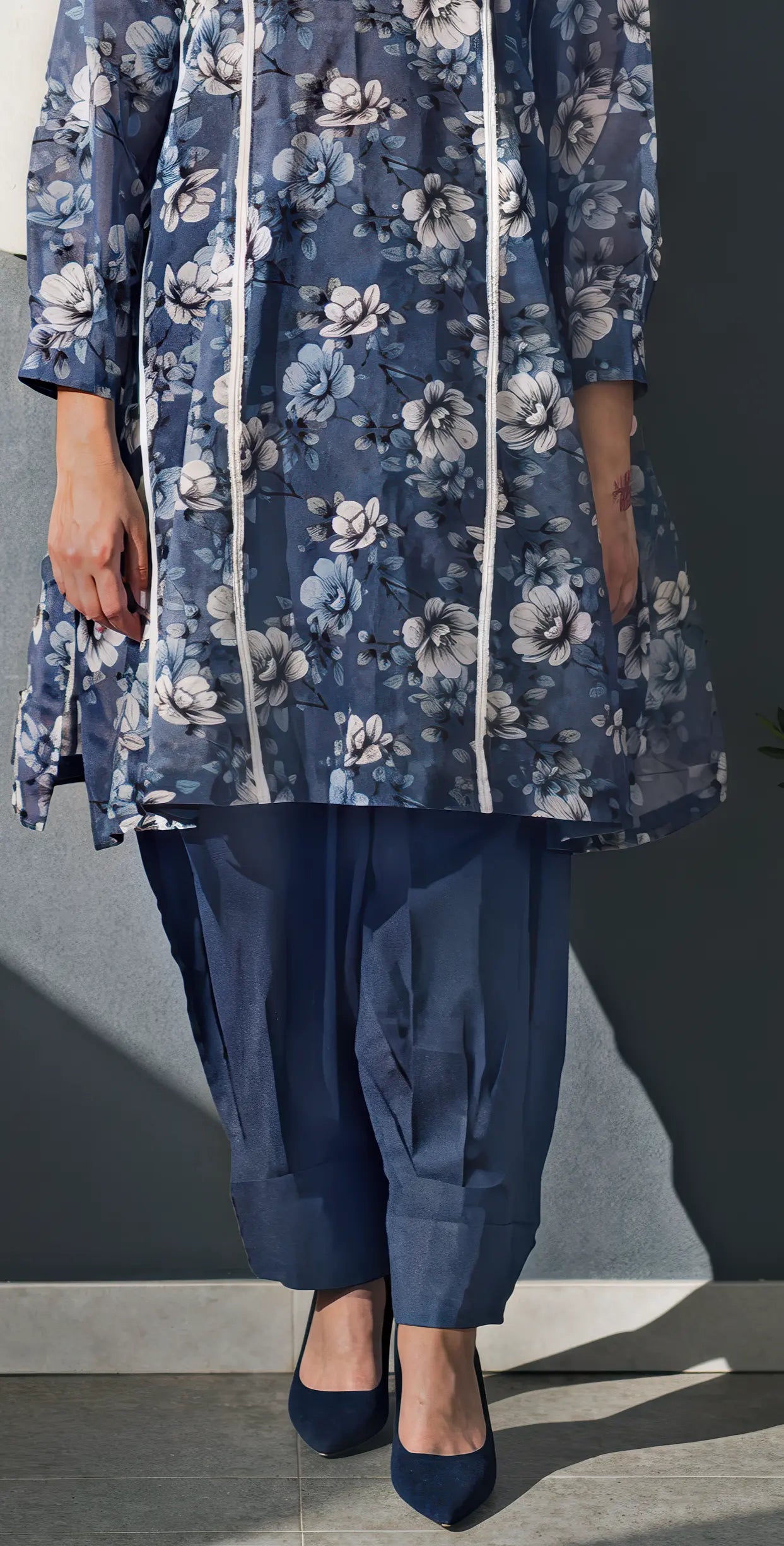 Sufaid Digital Lawn - Stitched 2 pc