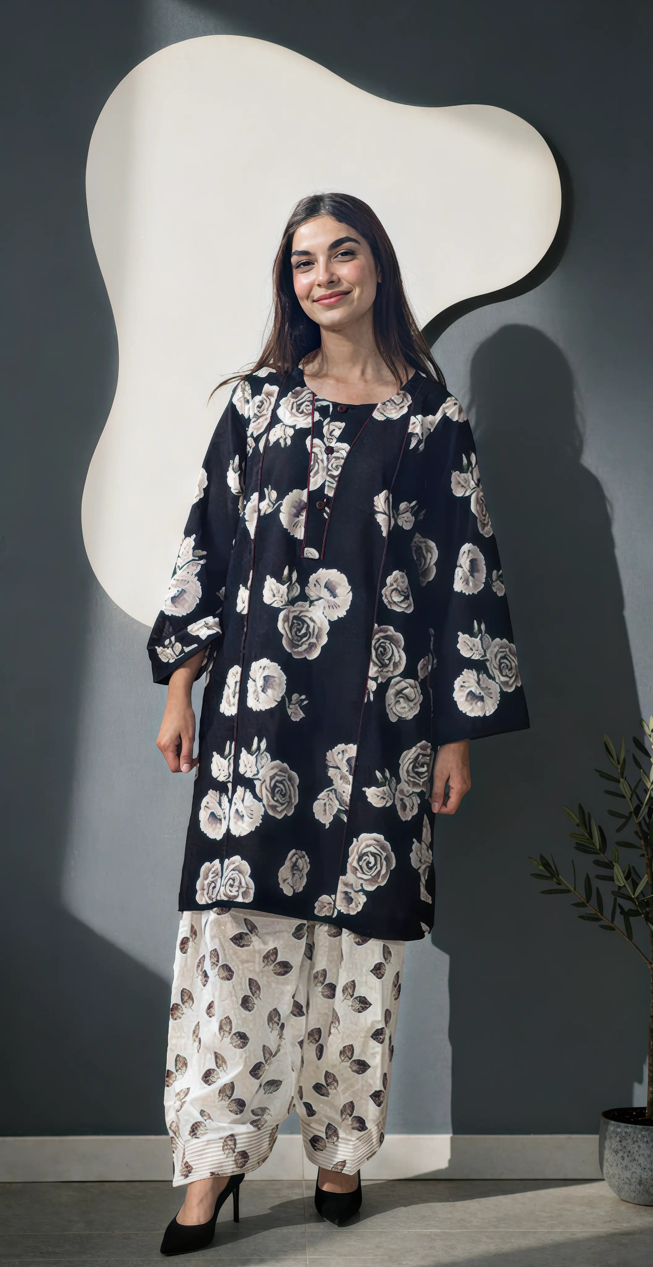 Sufaid Digital Lawn - Stitched 3pc